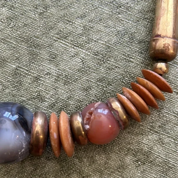 Vintage metal/disc/beaded necklace - Picture 4 of 7